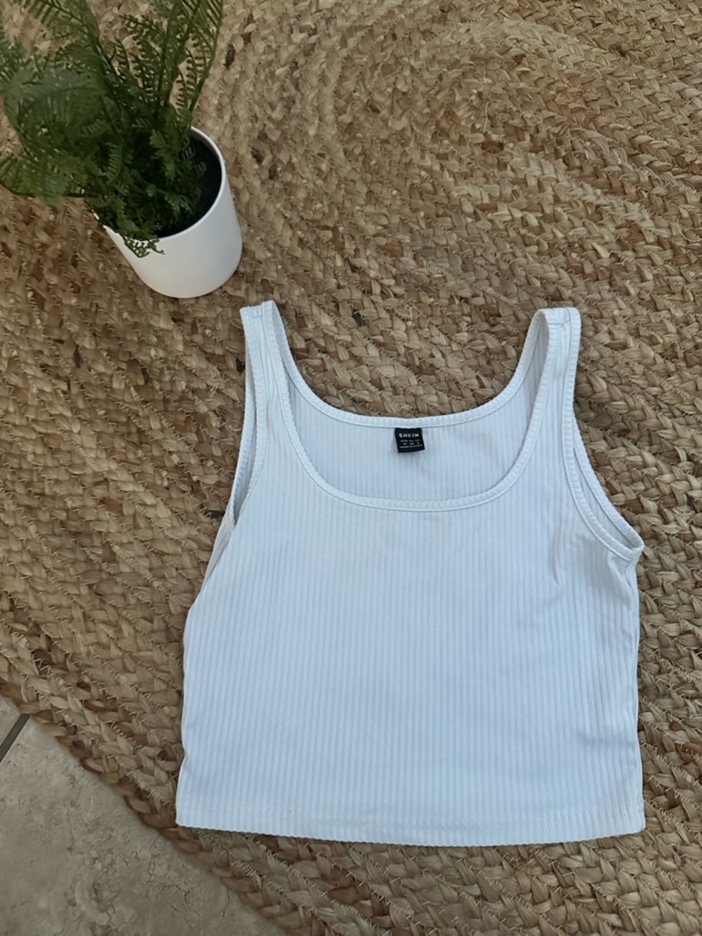 WHITE CROP TANK